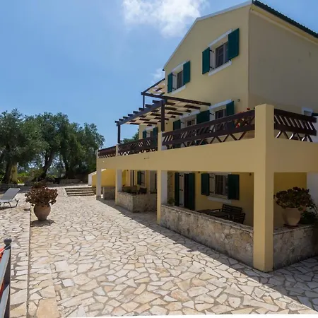 Elaia & No.6 Apartment Gaios